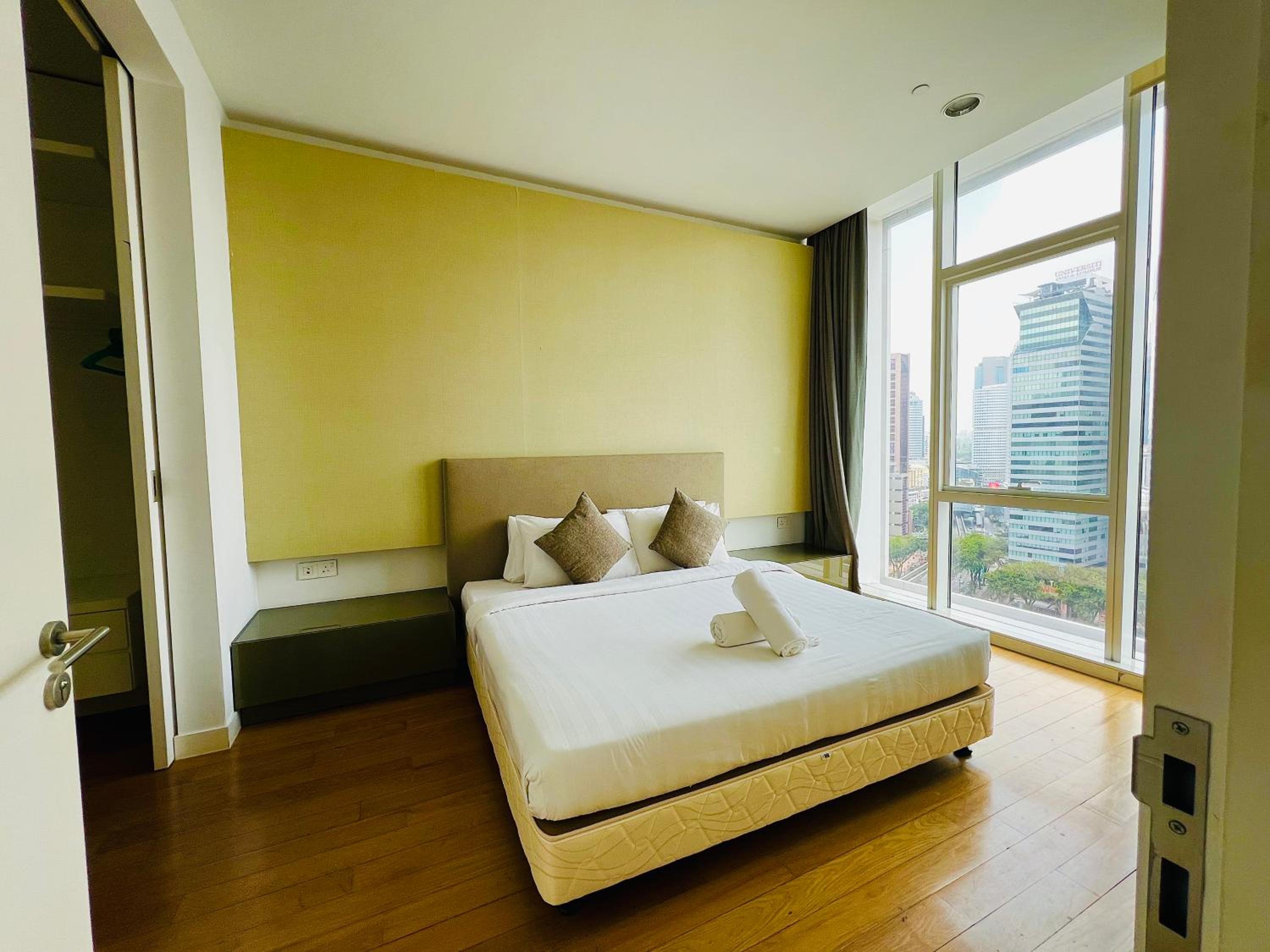 Faced Suites by Penguinhome