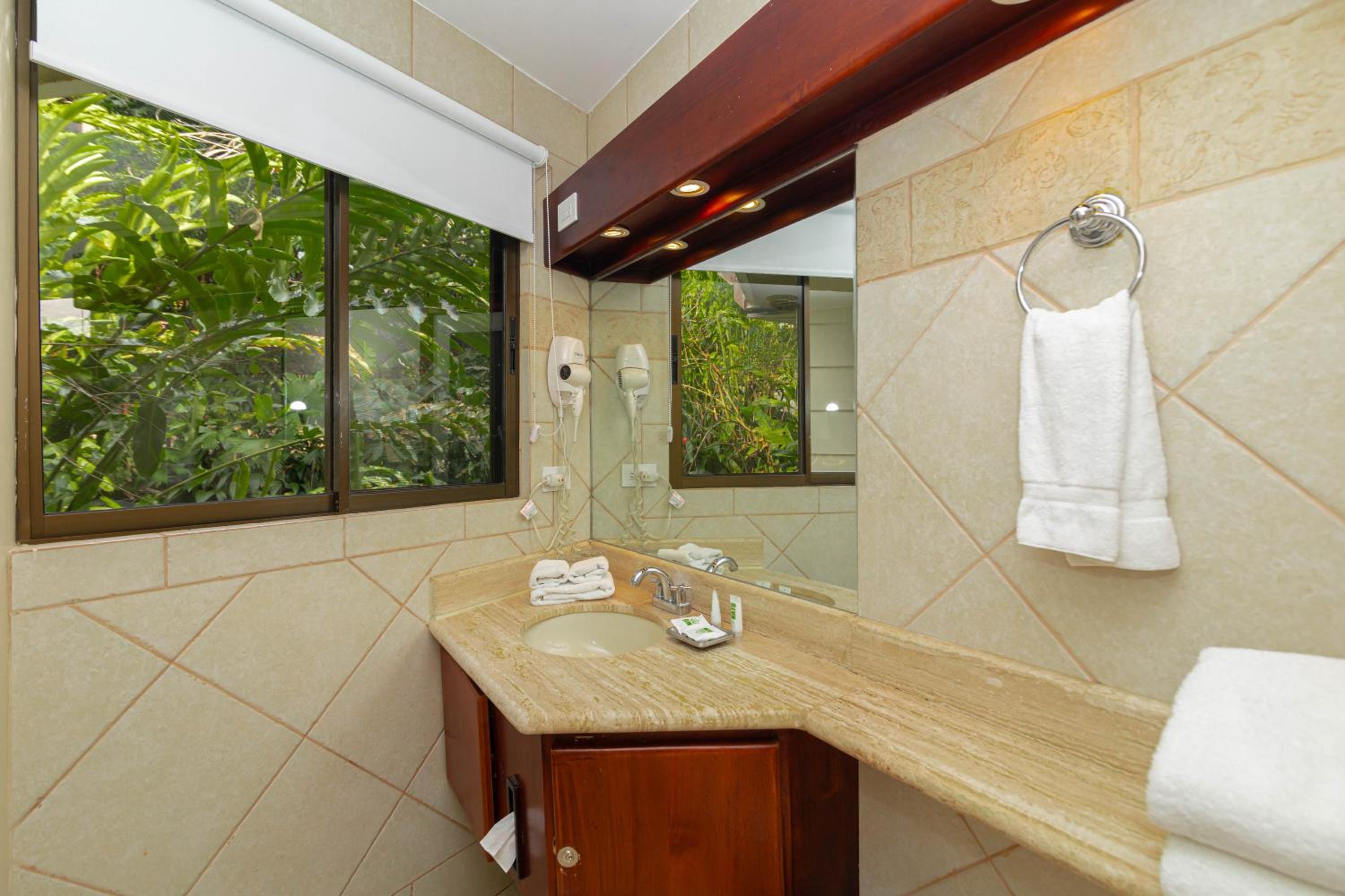 Tulemar Resort