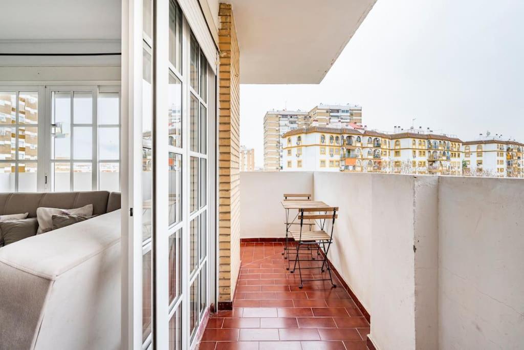 Centric and spacious flat with free car park view 2