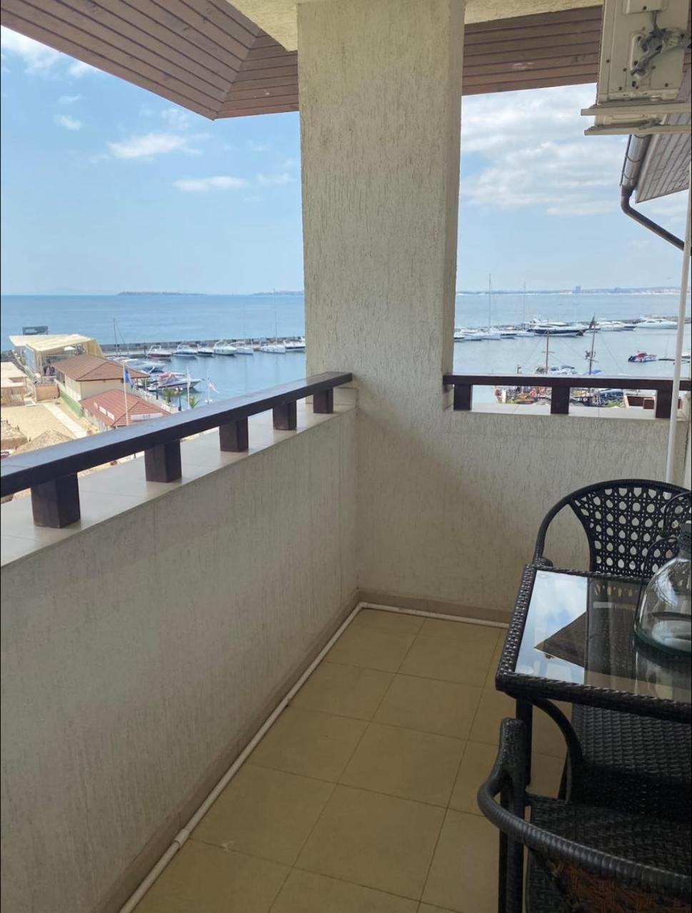 Arena apartmen
