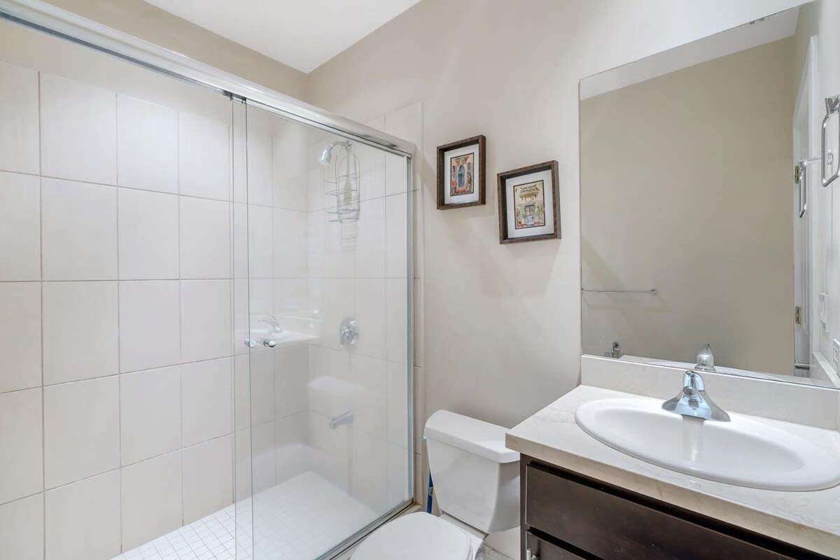Luxe 3-BD Condo on 2nd Floor Above Pool