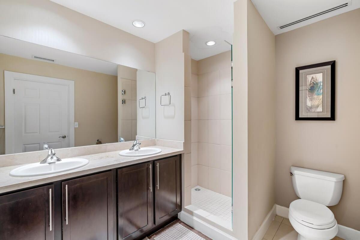 Luxe 3-BD Condo on 2nd Floor Above Pool