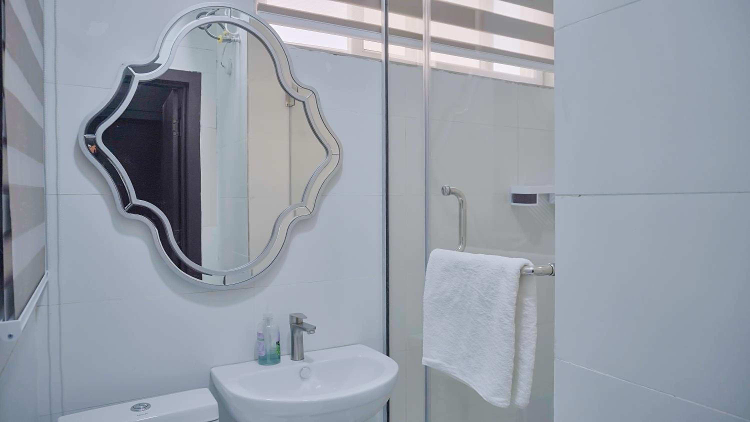 1 bedroom Luxury Shortlet Apartment in Osapa London, Lekki view 4