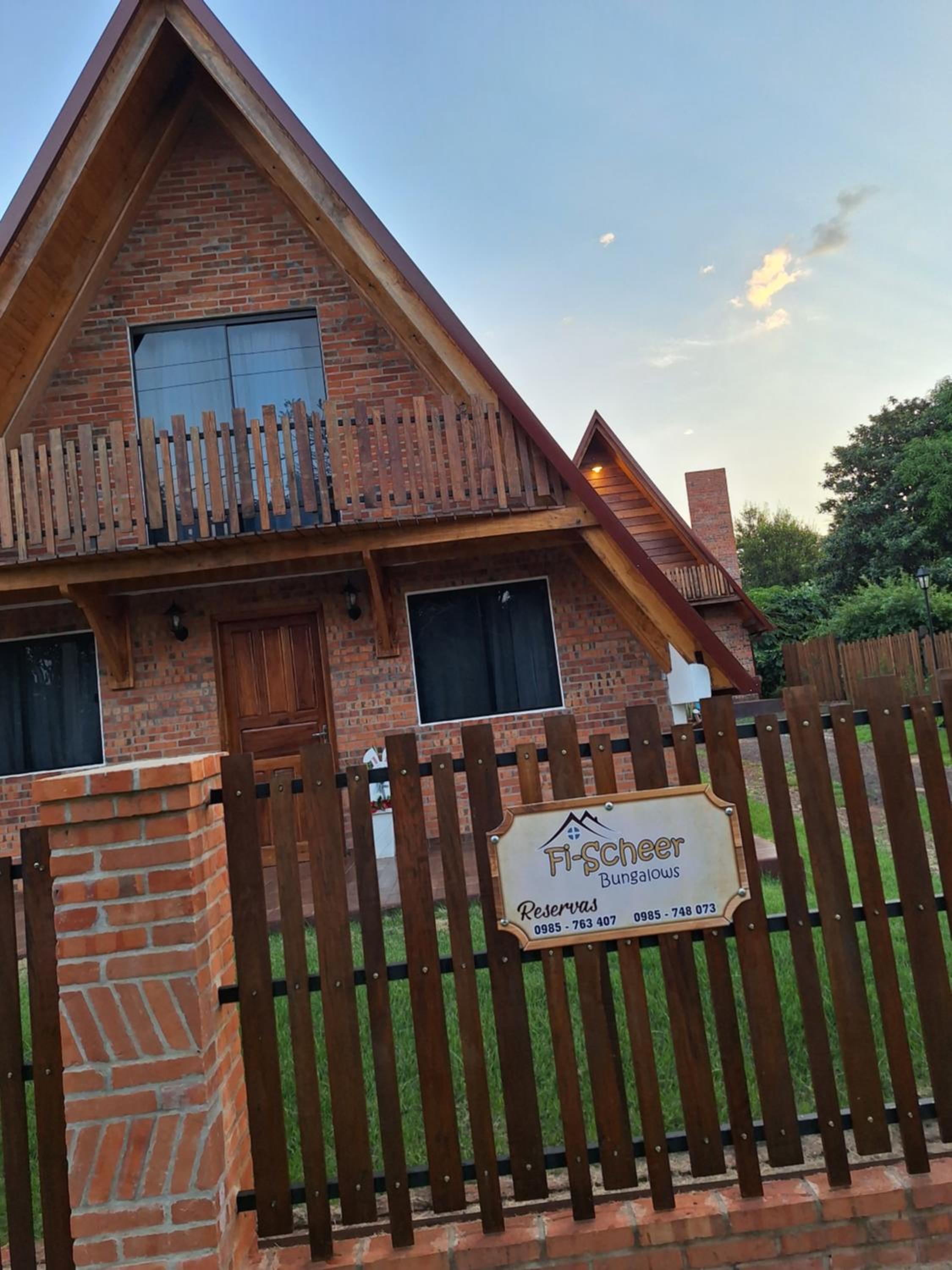 Fi-Scheer Bungalows