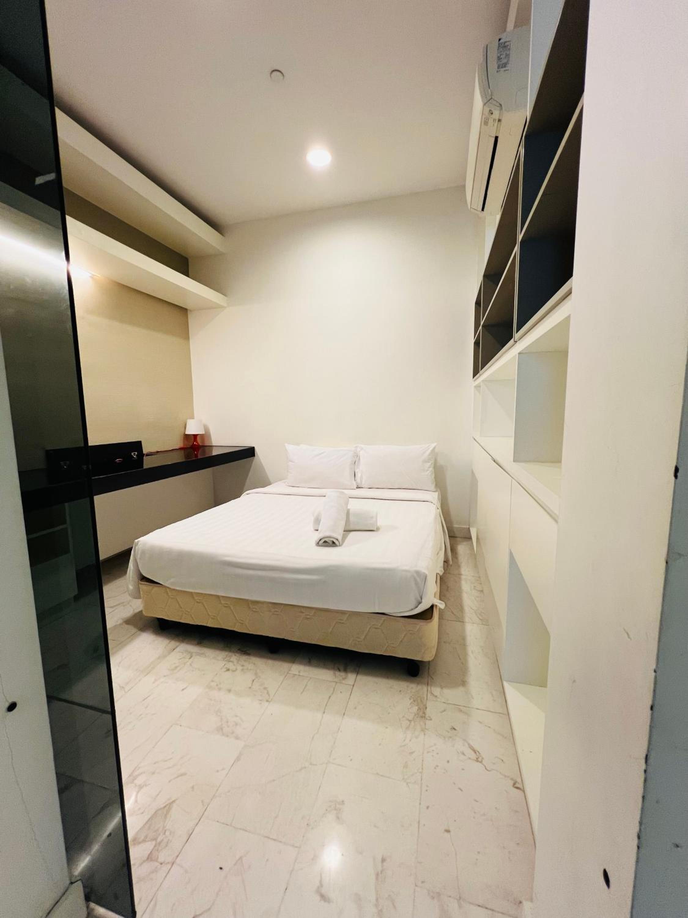 Faced Suites by Penguinhome
