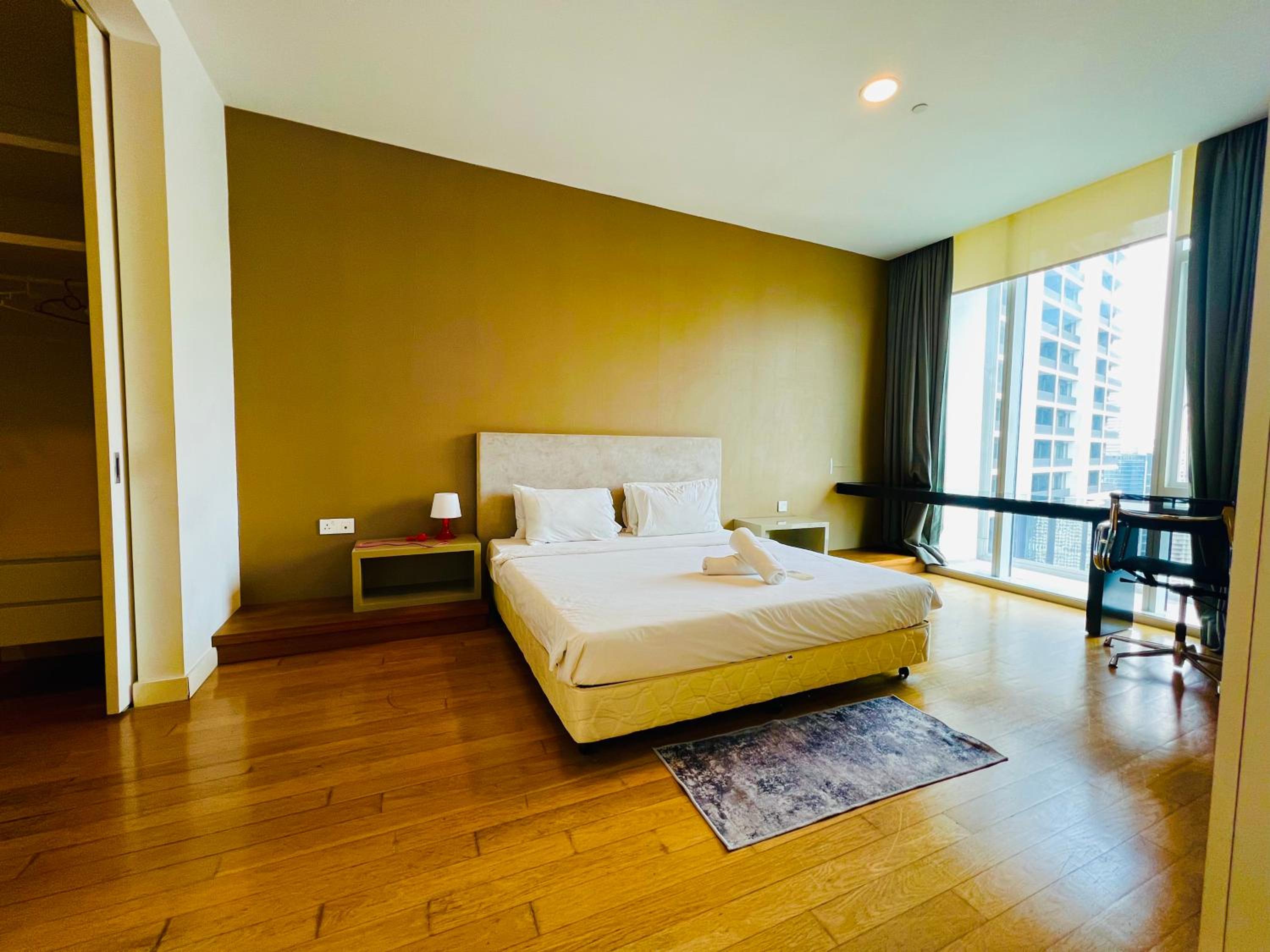 Faced Suites by Penguinhome