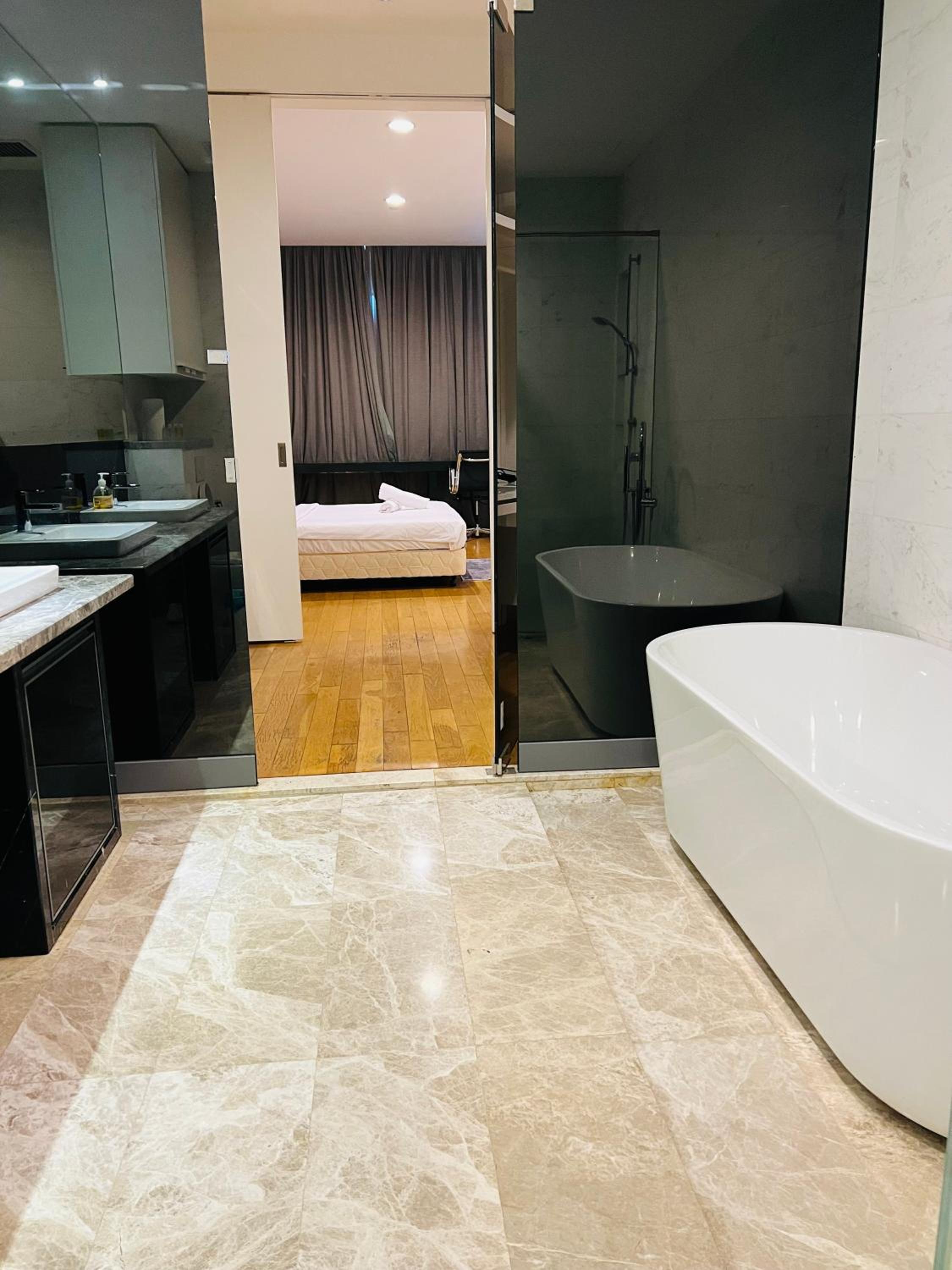 Faced Suites by Penguinhome