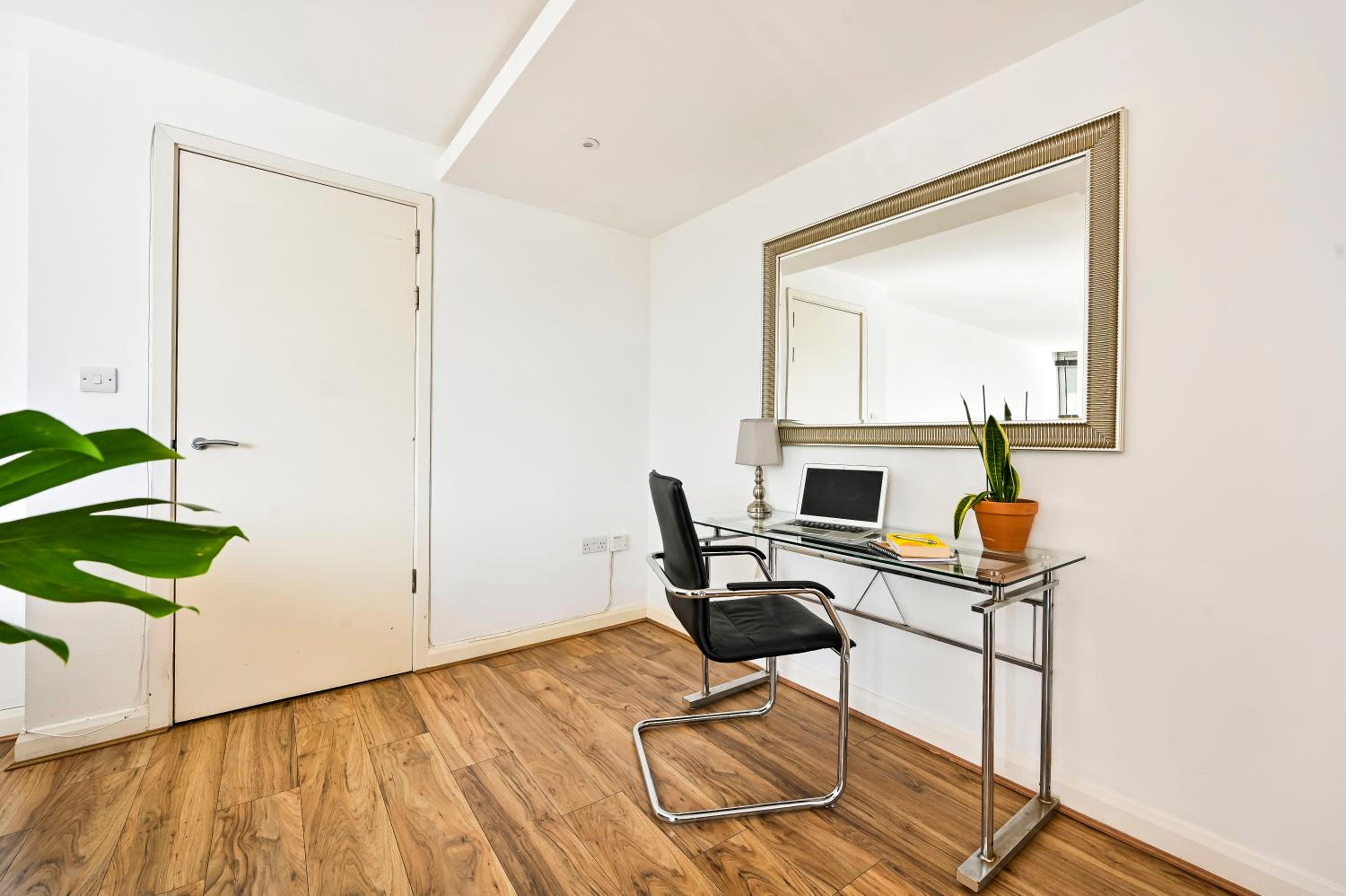 That Cosy Stay -Modern Rooftop Retreat 2-Bedroom Apartment in Stratford with Stunning Views E15