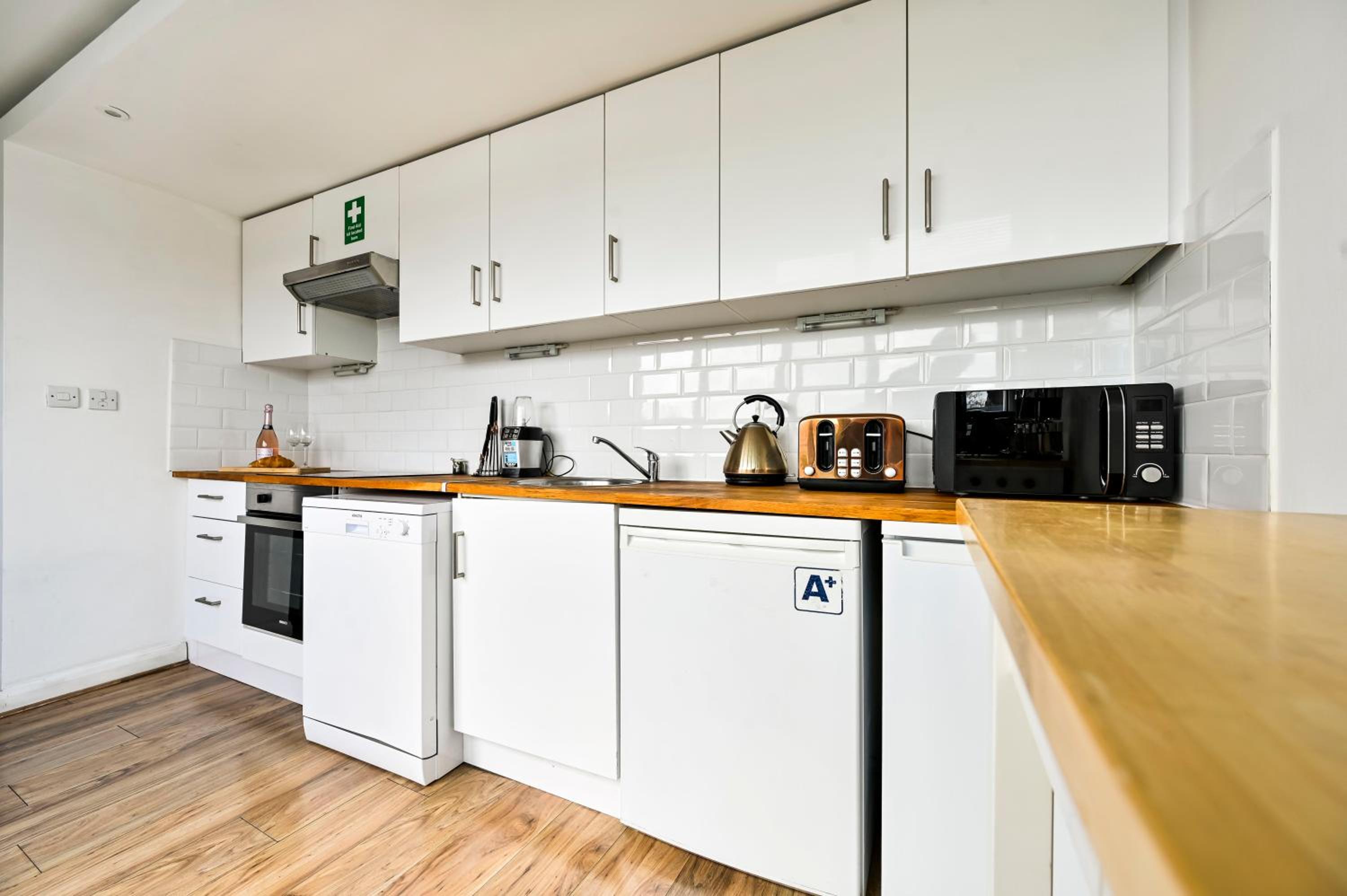 That Cosy Stay -Modern Rooftop Retreat 2-Bedroom Apartment in Stratford with Stunning Views E15