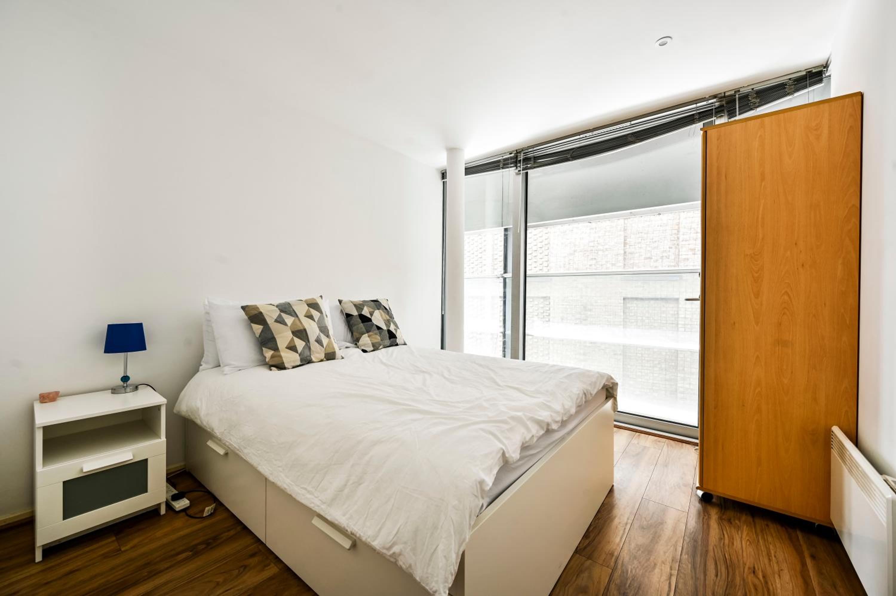 That Cosy Stay -Modern Rooftop Retreat 2-Bedroom Apartment in Stratford with Stunning Views E15