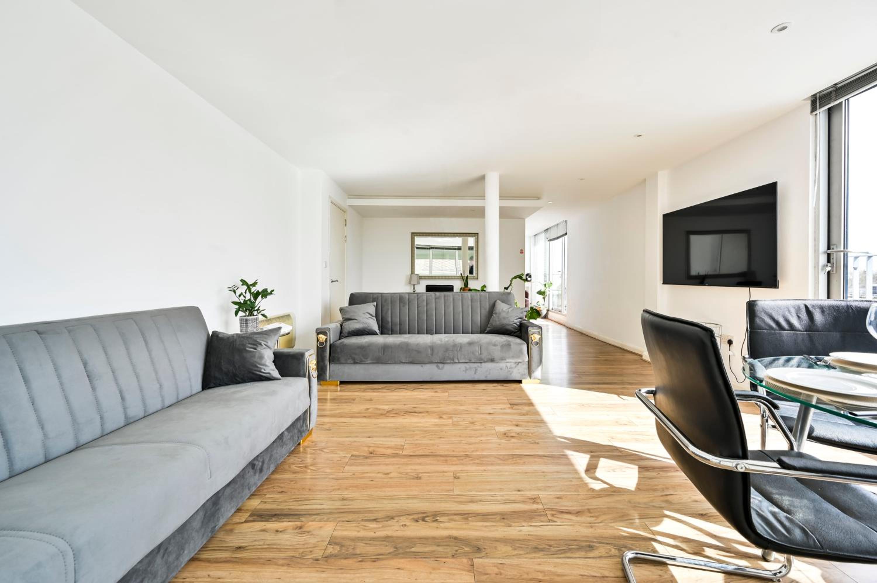 That Cosy Stay -Modern Rooftop Retreat 2-Bedroom Apartment in Stratford with Stunning Views E15