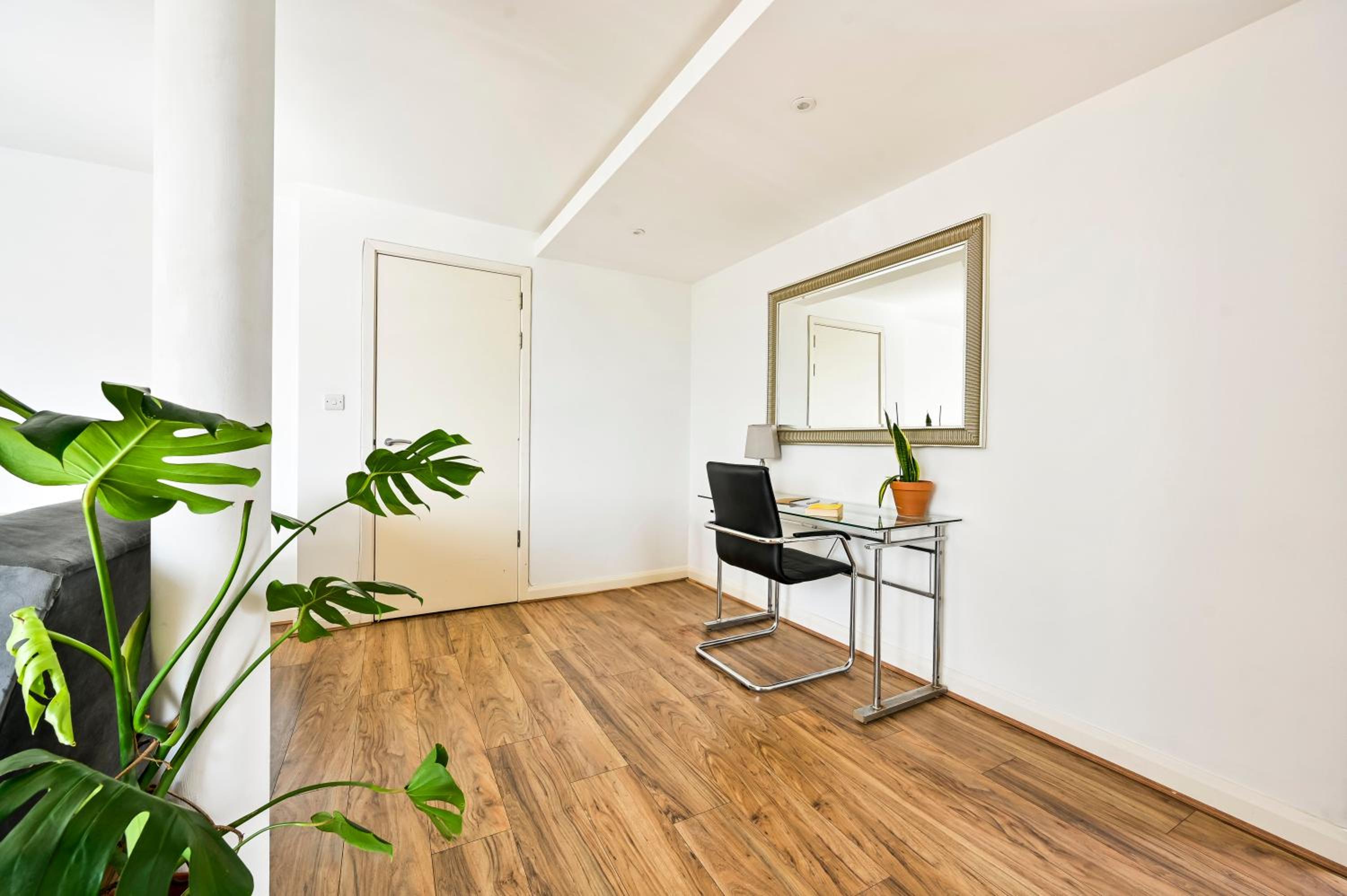 That Cosy Stay -Modern Rooftop Retreat 2-Bedroom Apartment in Stratford with Stunning Views E15