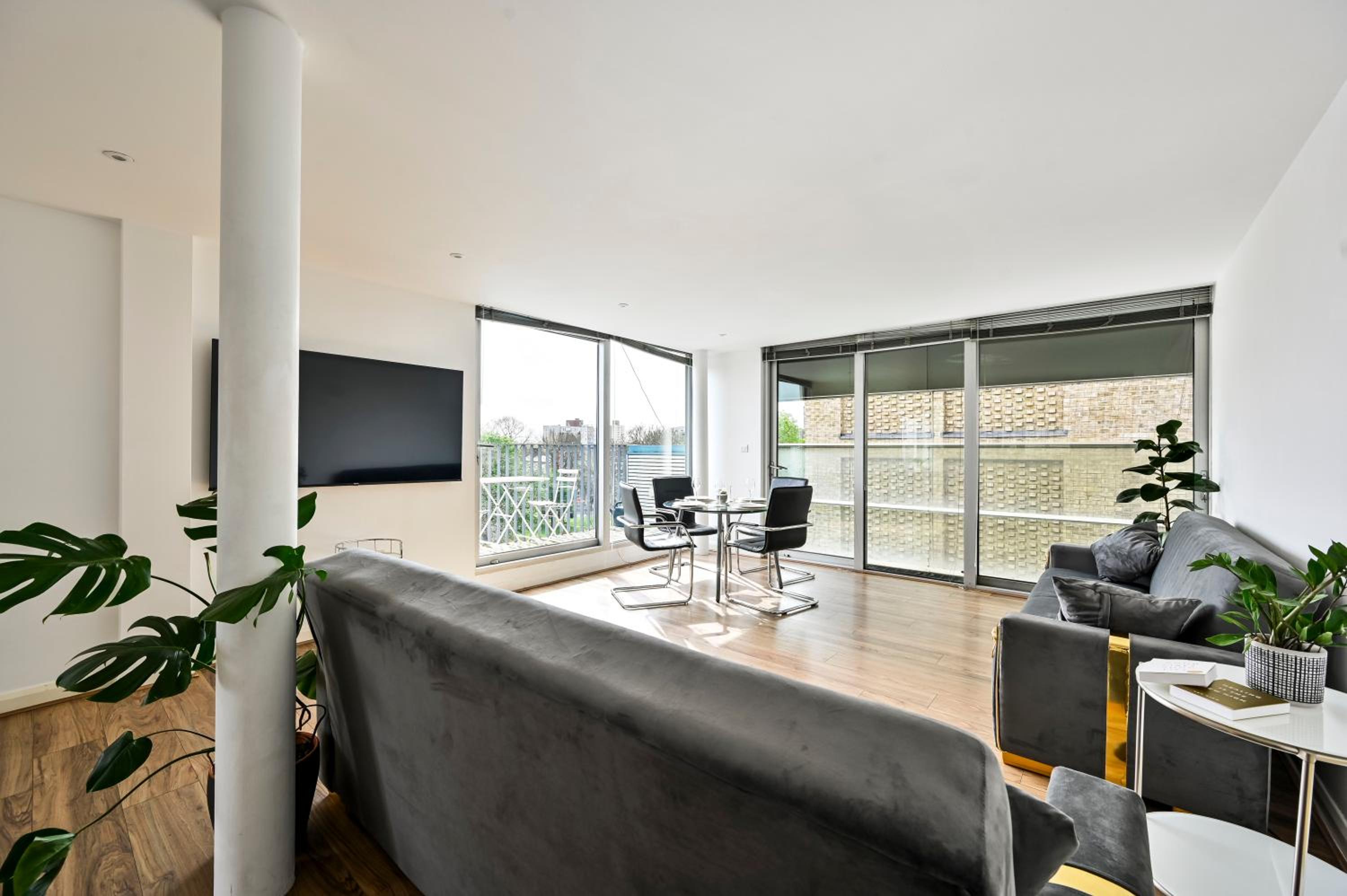 That Cosy Stay -Modern Rooftop Retreat 2-Bedroom Apartment in Stratford with Stunning Views E15