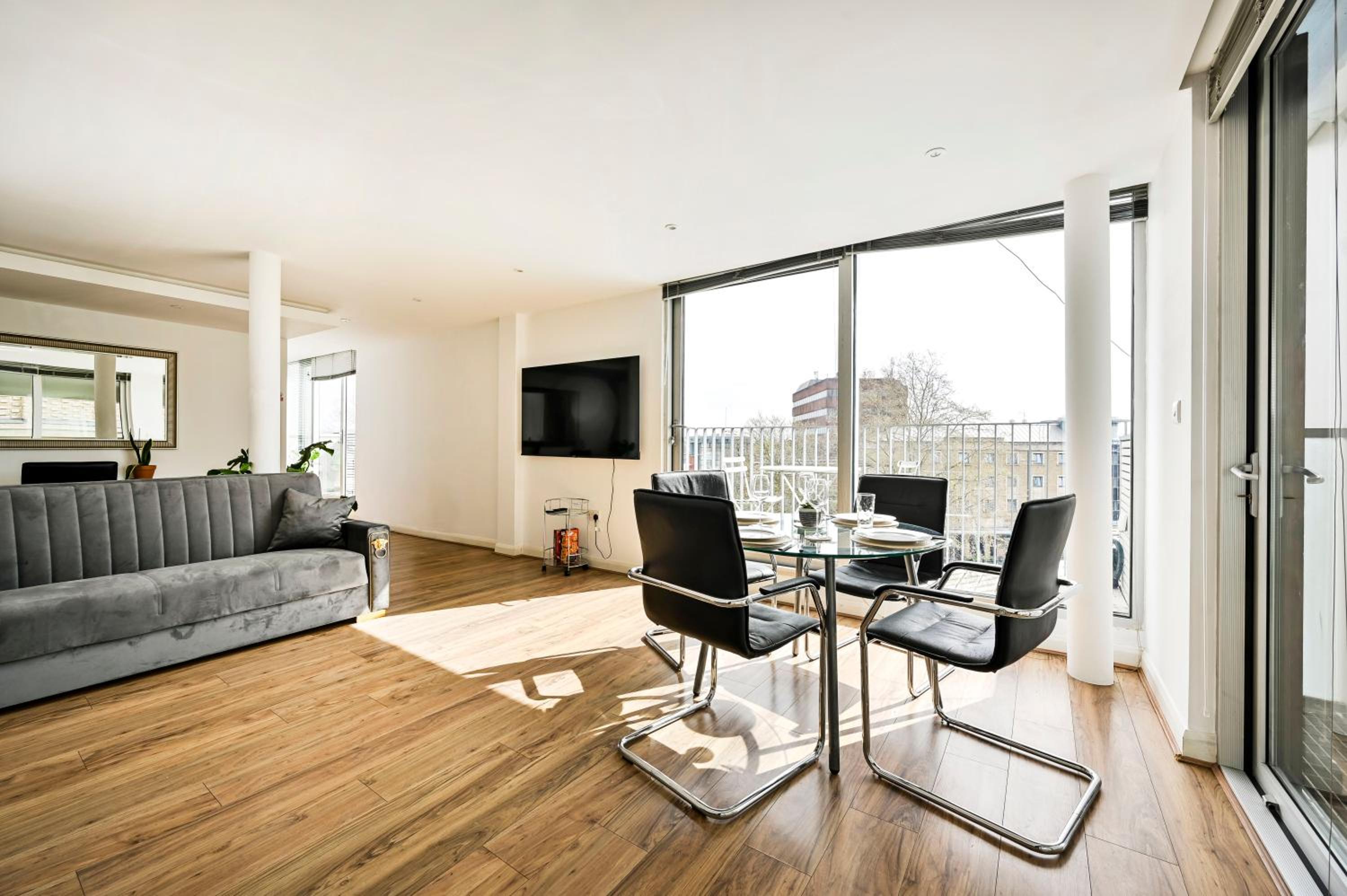 That Cosy Stay -Modern Rooftop Retreat 2-Bedroom Apartment in Stratford with Stunning Views E15