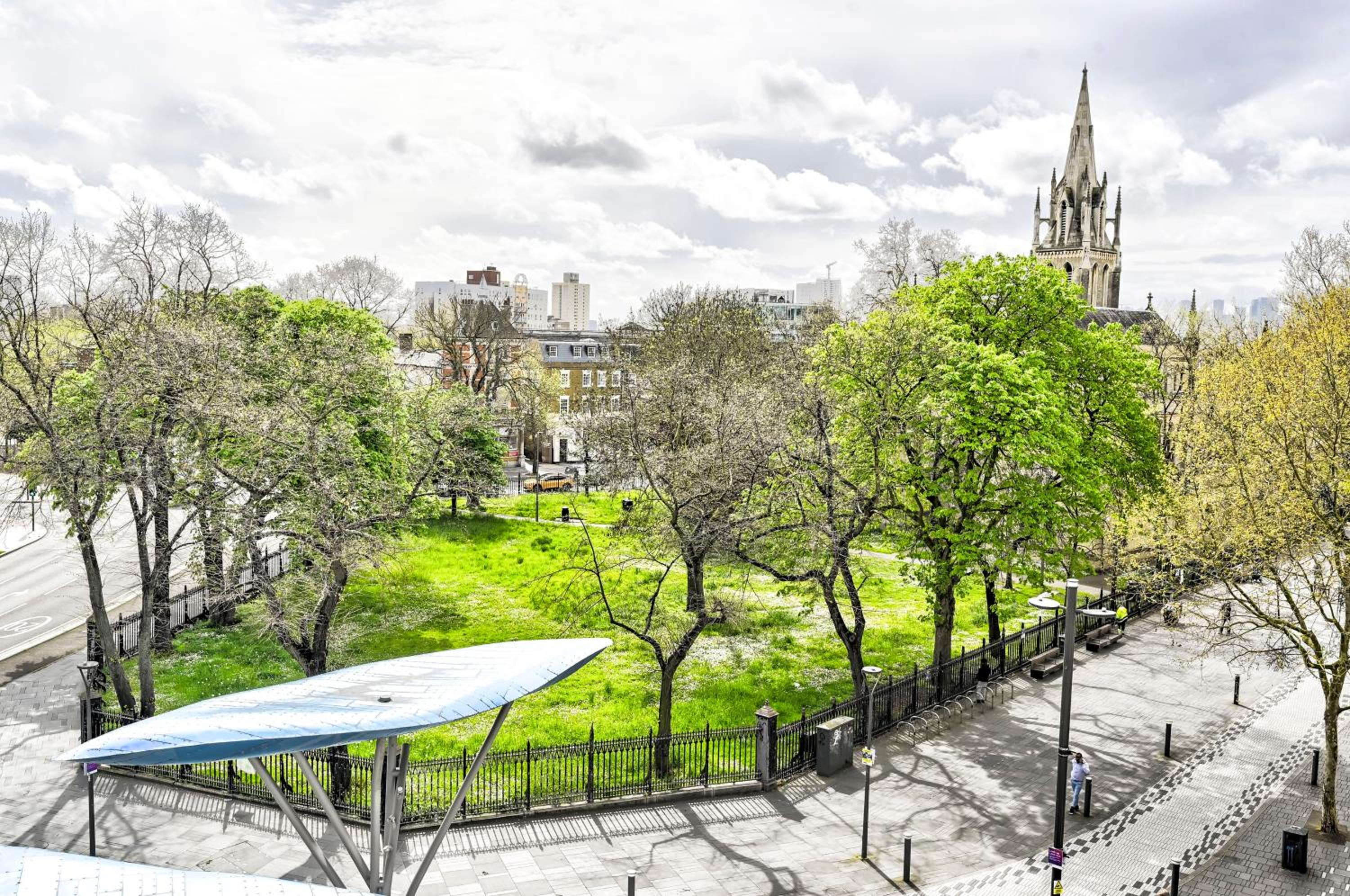 That Cosy Stay -Modern Rooftop Retreat 2-Bedroom Apartment in Stratford with Stunning Views E15