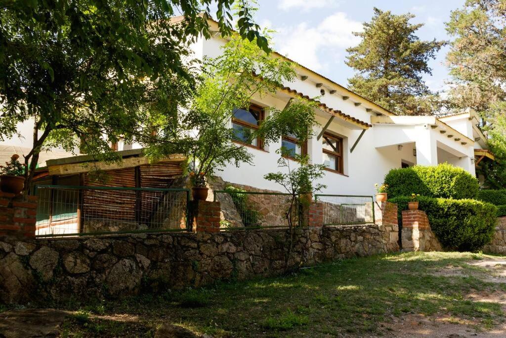 HOSTERÍA ARROYO CRISTAL