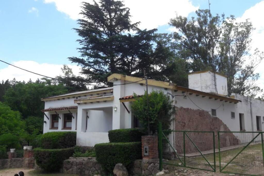 HOSTERÍA ARROYO CRISTAL