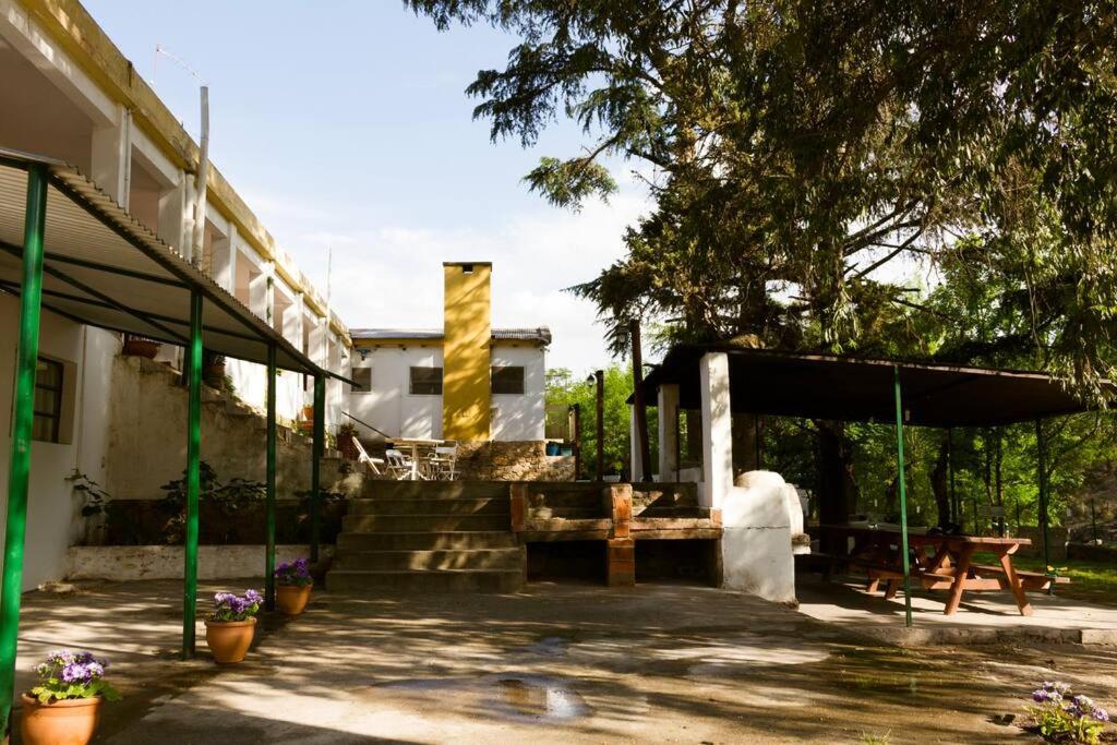 HOSTERÍA ARROYO CRISTAL
