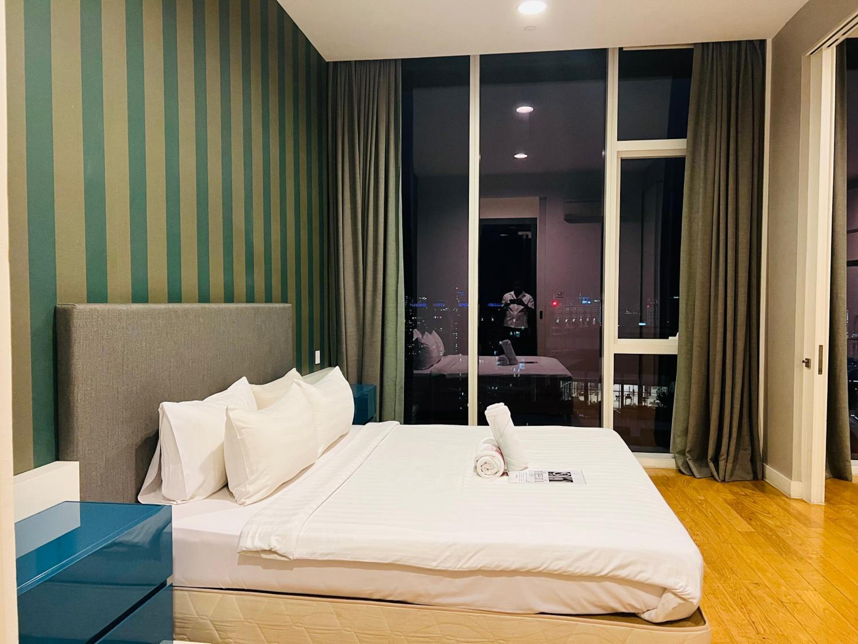 Faced Suites by Penguinhome