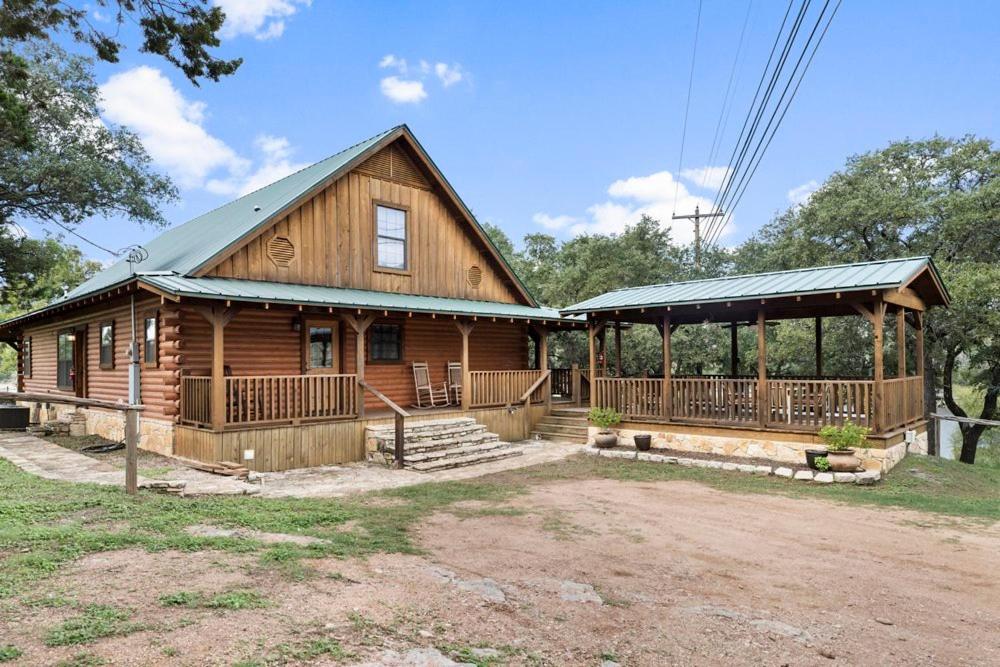 Thunderbird Lodge - Property Image 2