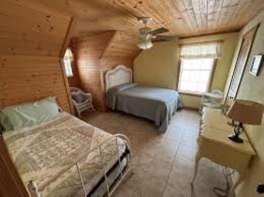 Thunderbird Lodge - Property Image 20