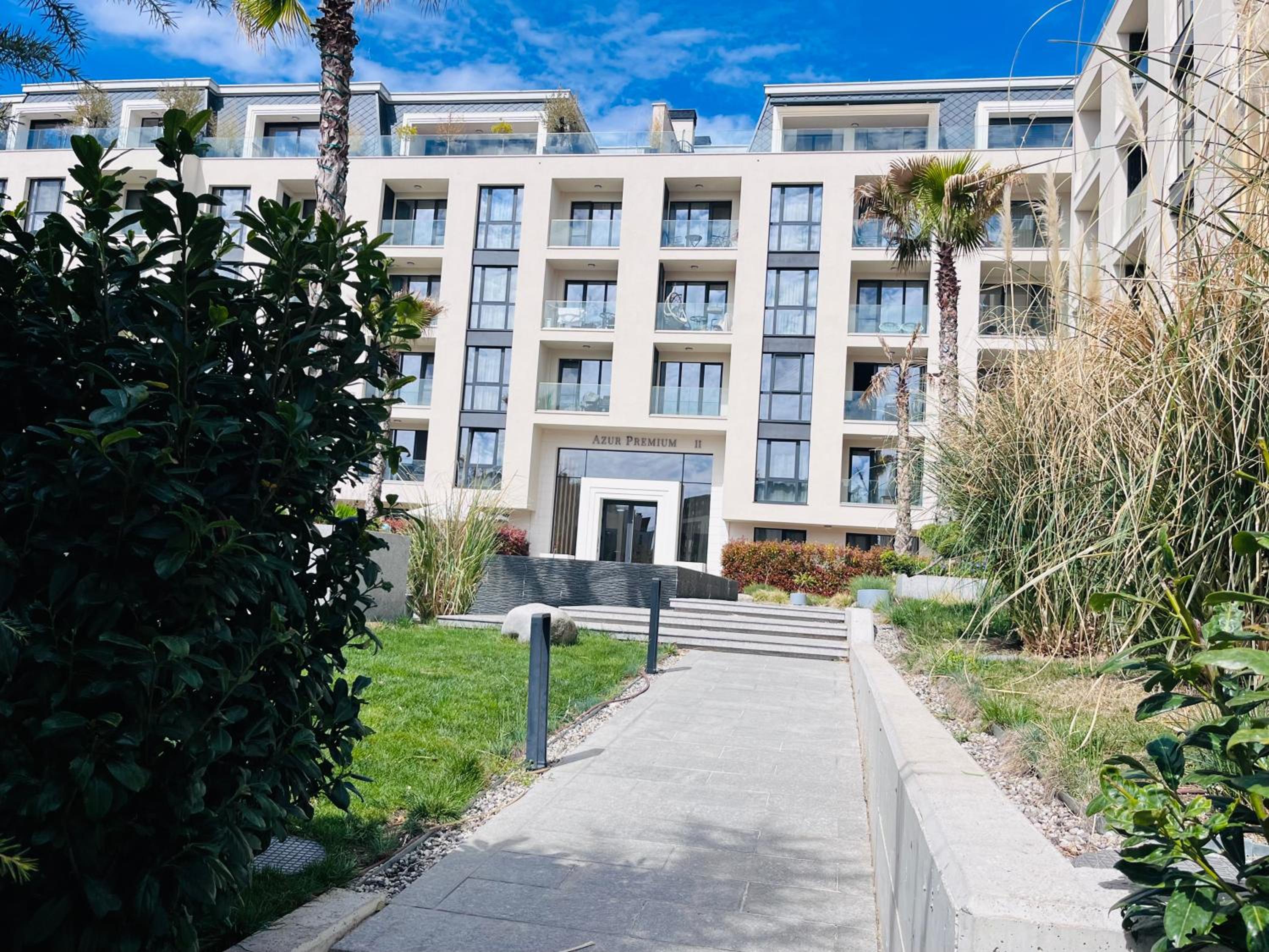 EXCLUSIVE St Constantine Suites