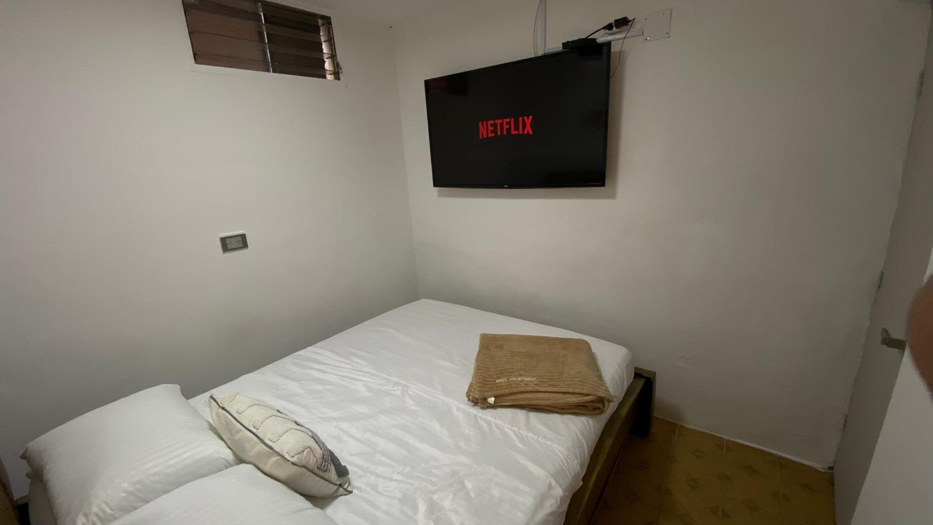 REST APARTMENT IN THE POBLADO