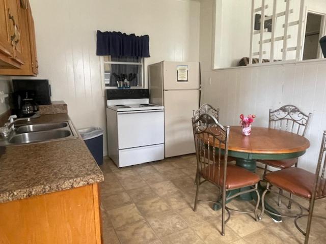Thunderbird Lodge - Property Image 15