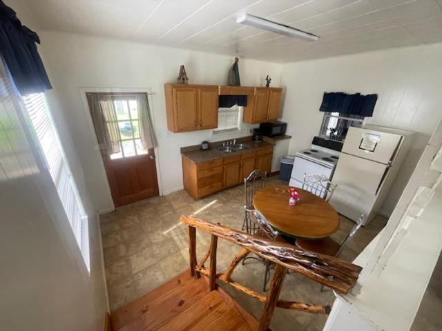 Thunderbird Lodge - Property Image 17