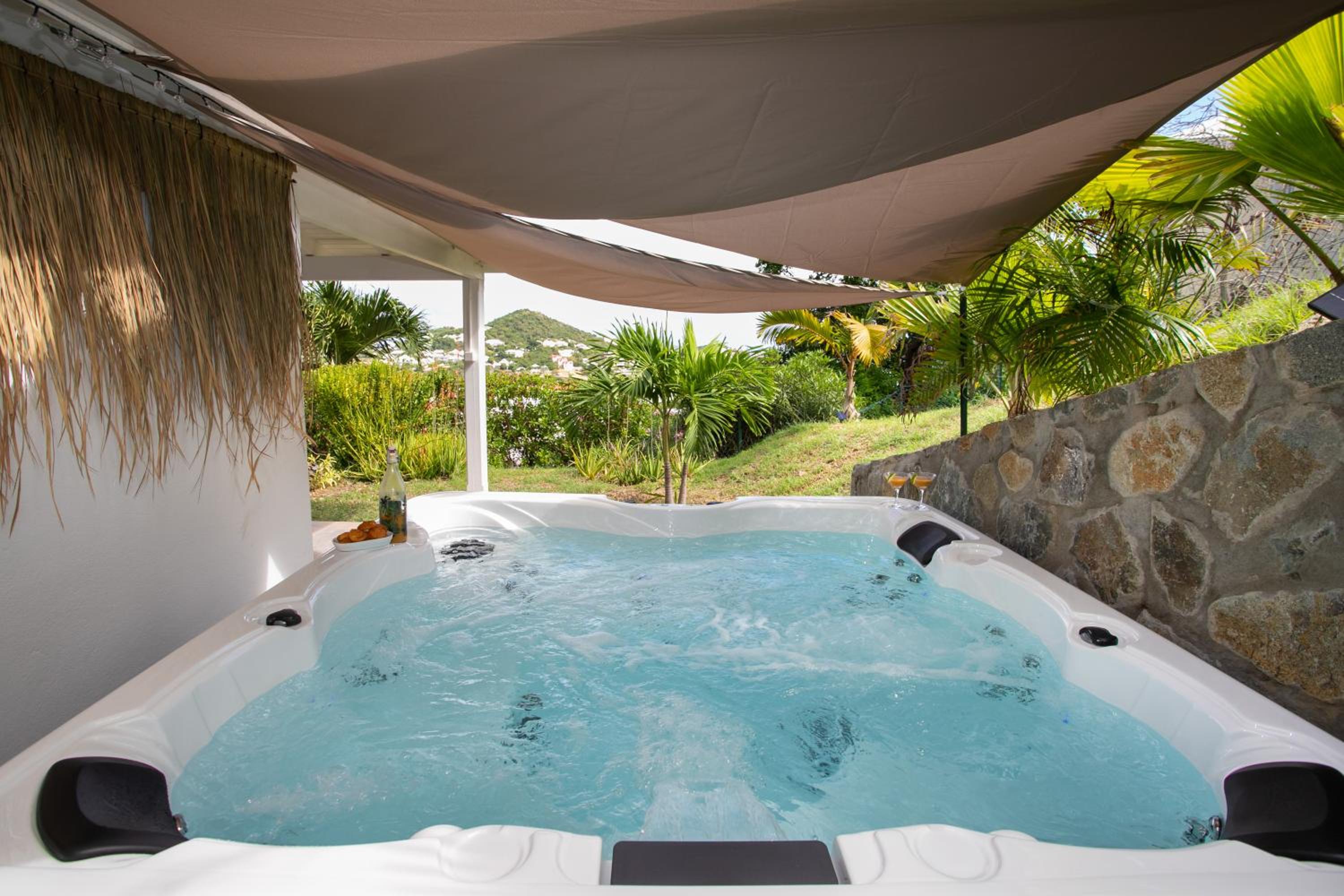 Villa Happy Salt, vue mer, piscine, jacuzzi