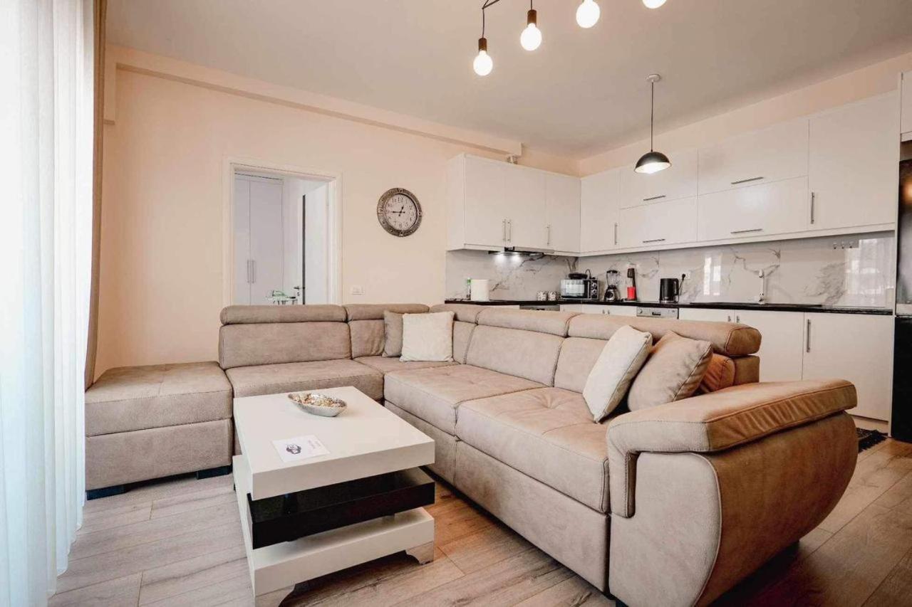 Ari's Apartment Sarande