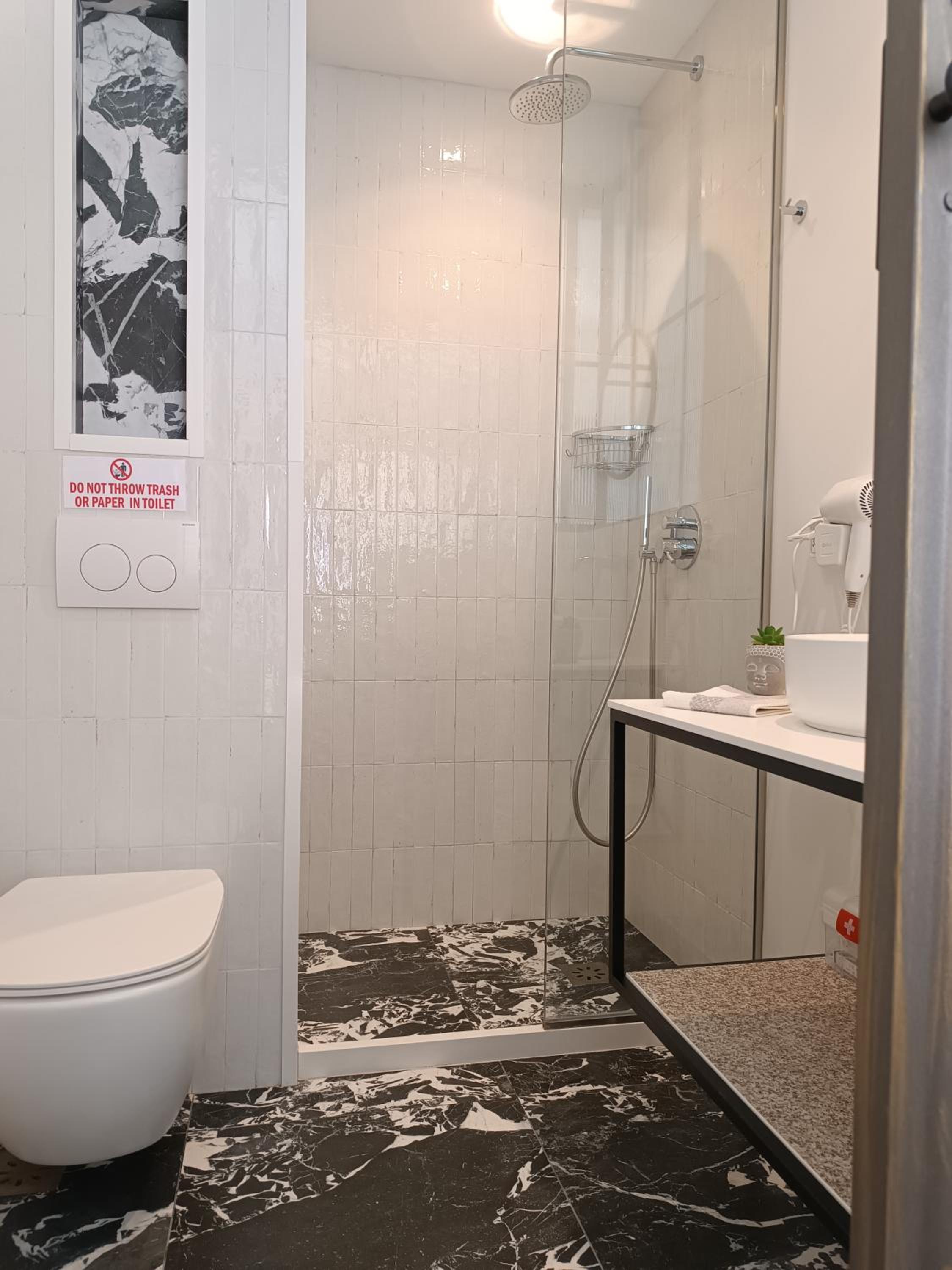 MUSES LUXURY SUITES