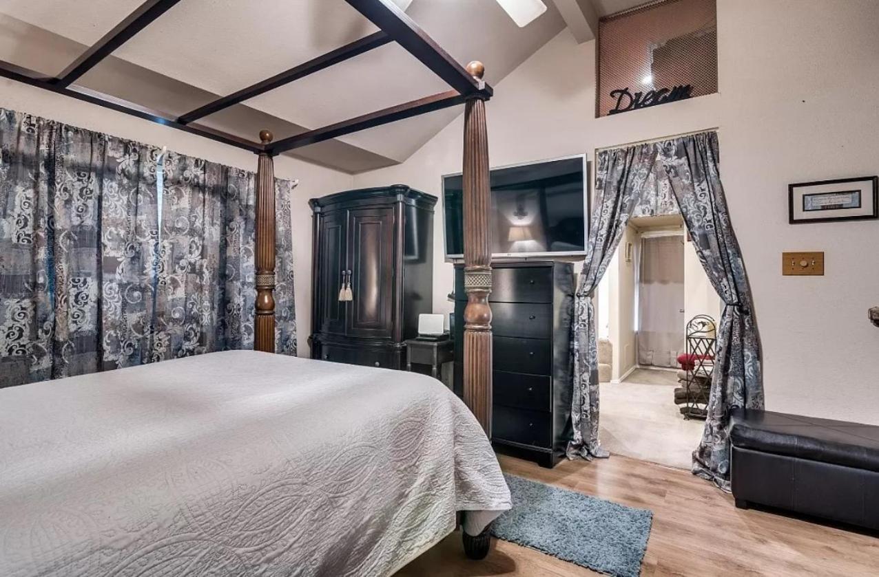 Home Away From Home - Property Image 11