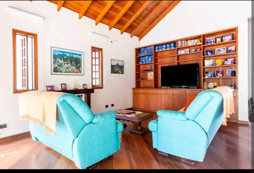 Casa na Granja Viana - Cotia