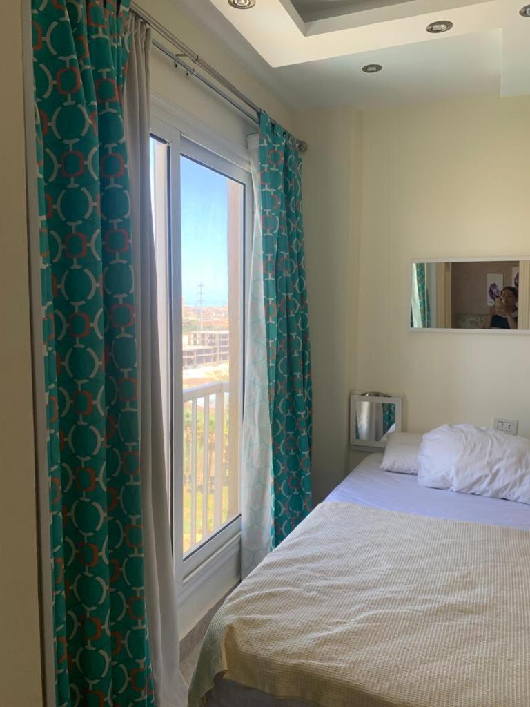 Modern 1 bedroom studio view 2