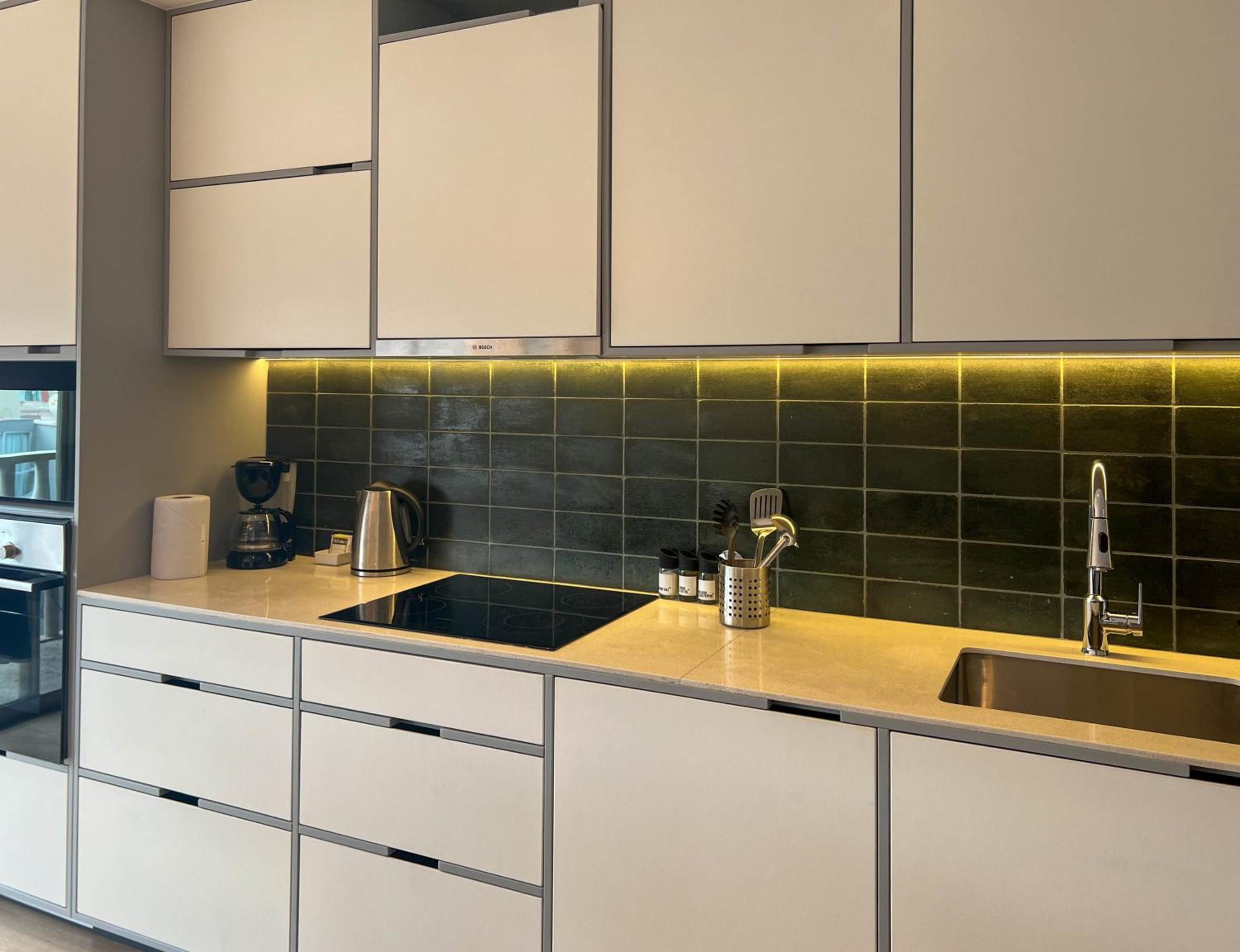 Modern 2BR with Balcony in Miraflores view 2