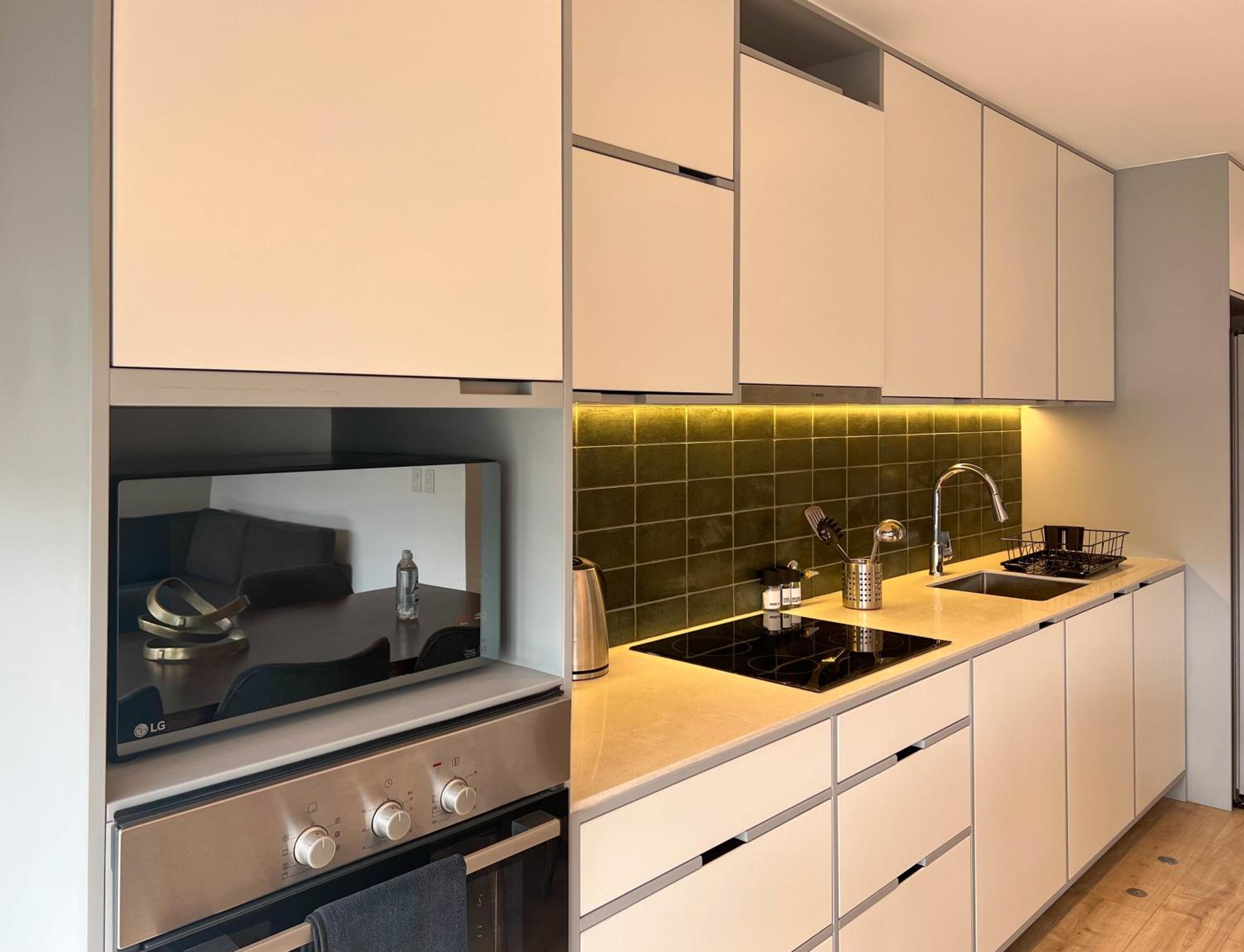 Modern 2BR with Balcony in Miraflores view 4