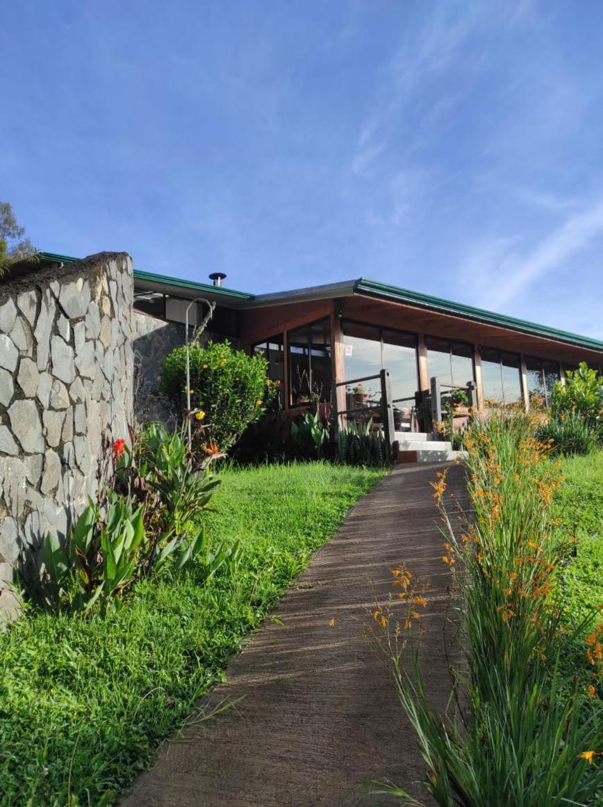 El Toucanet Lodge & Restaurante