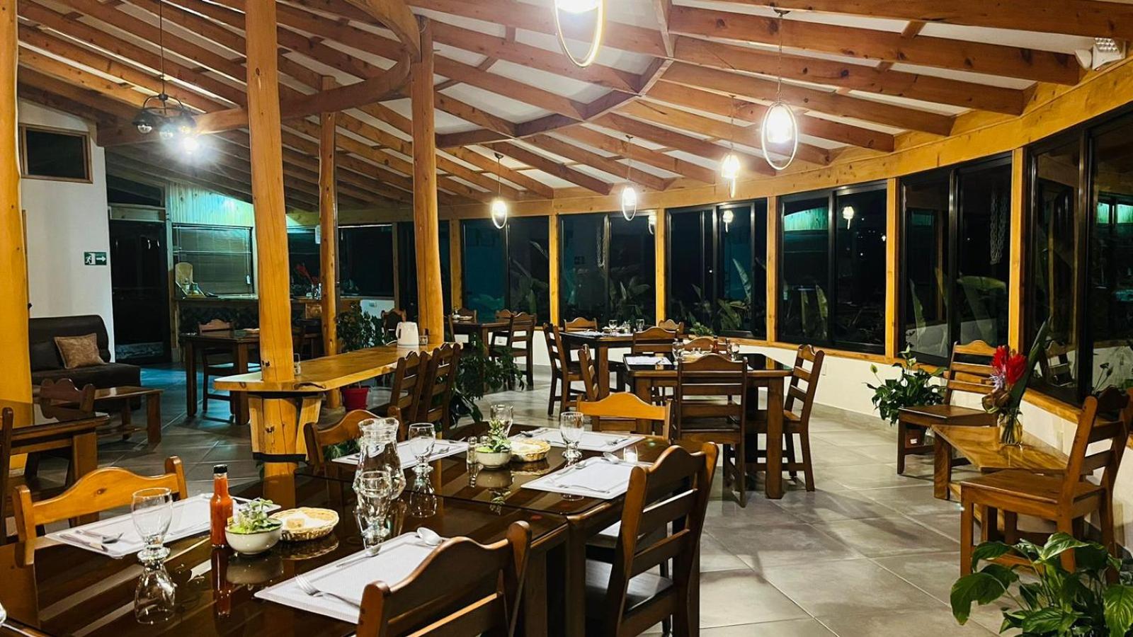 El Toucanet Lodge & Restaurante