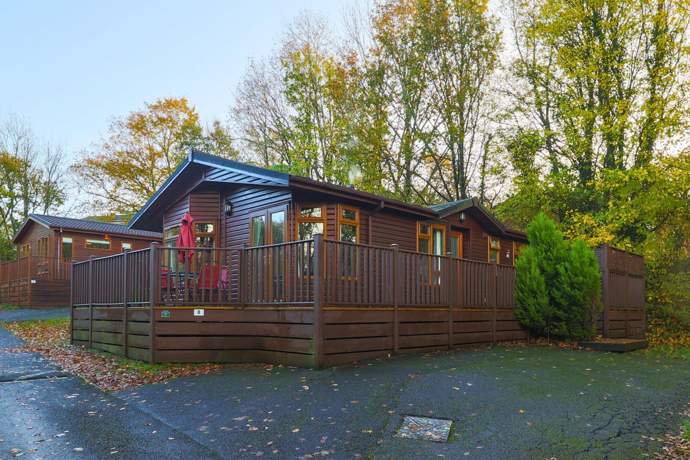 Rustic Fawn Lodge - Finlake Spa Reaort - Devon Holiday view 3