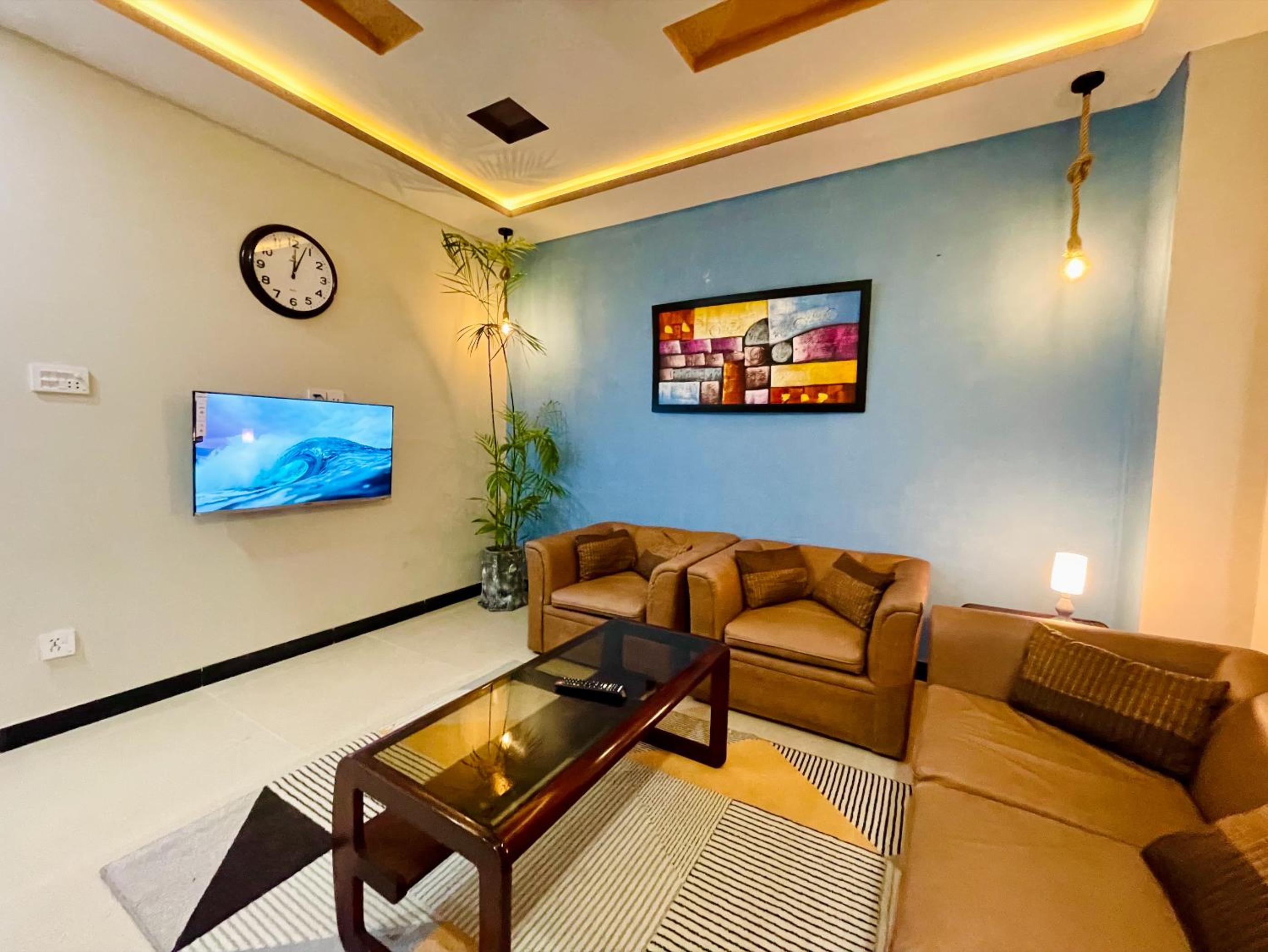 Own It Apartment Brown view 4