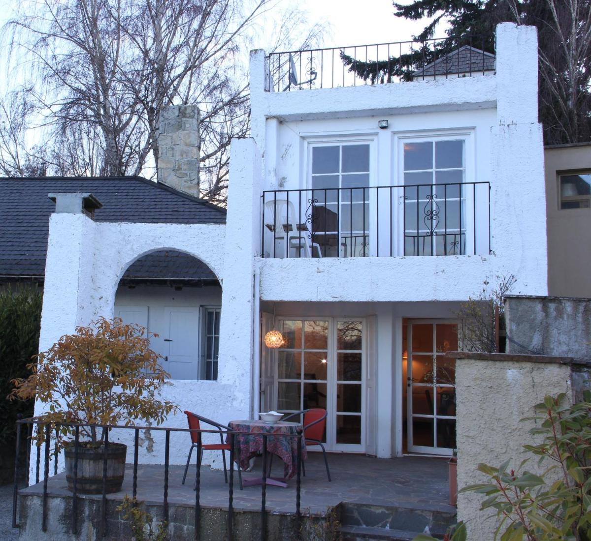 Pier House