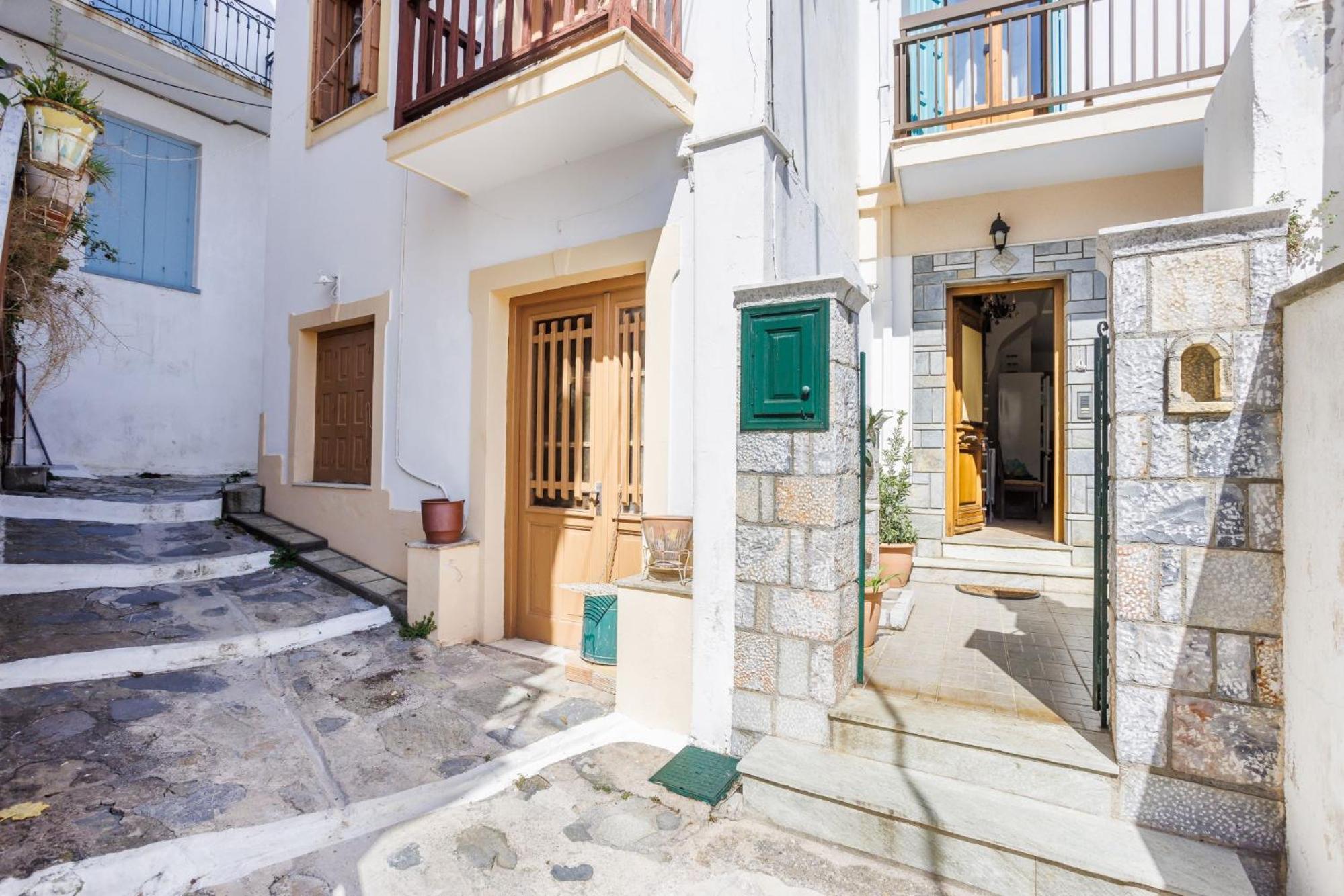 Skopelos port view home
