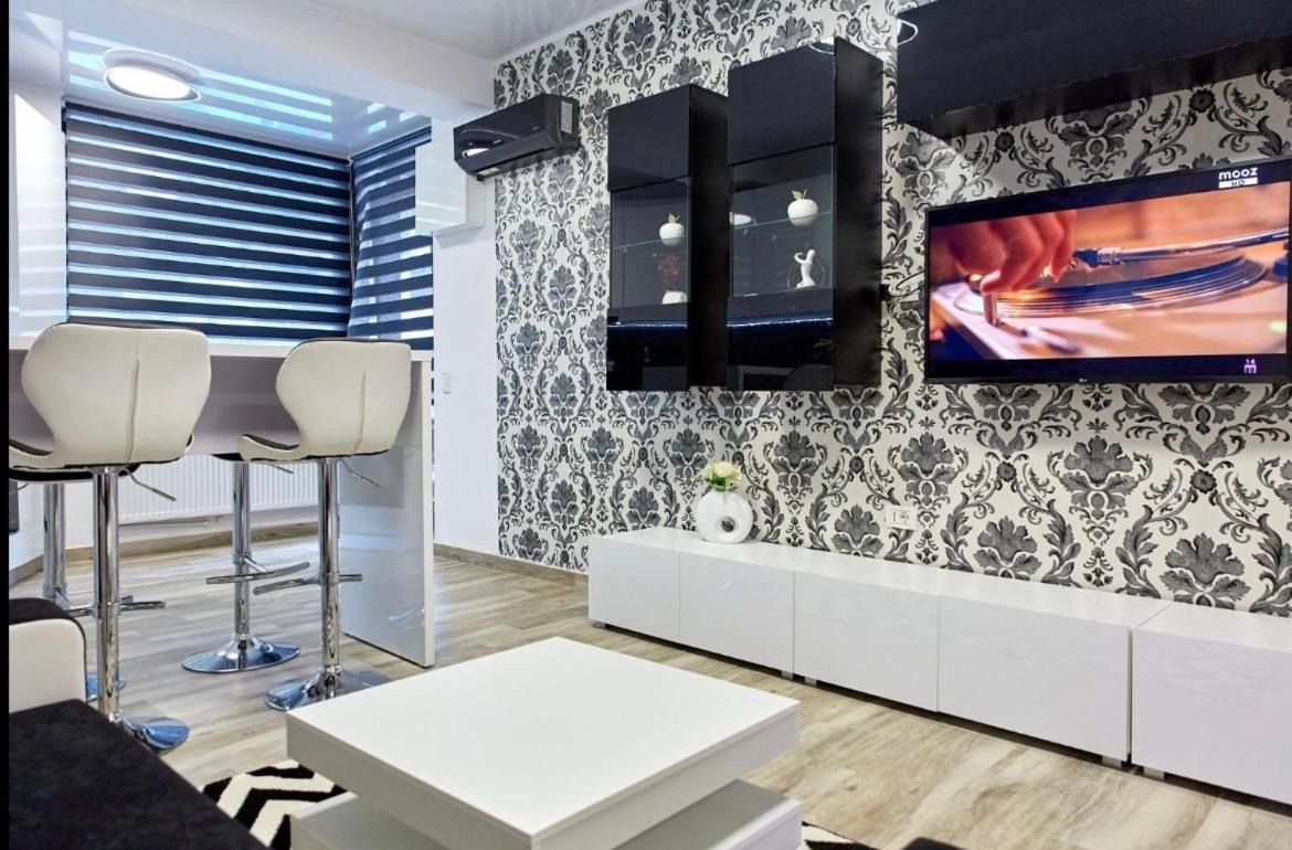 Apaetament black&white Building resort