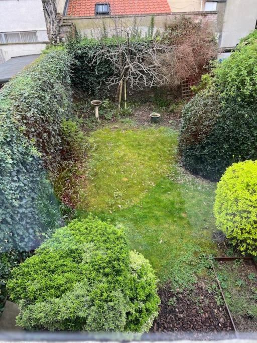 Entire Stylish Colourful Two Bed Flat in Clifton view 4
