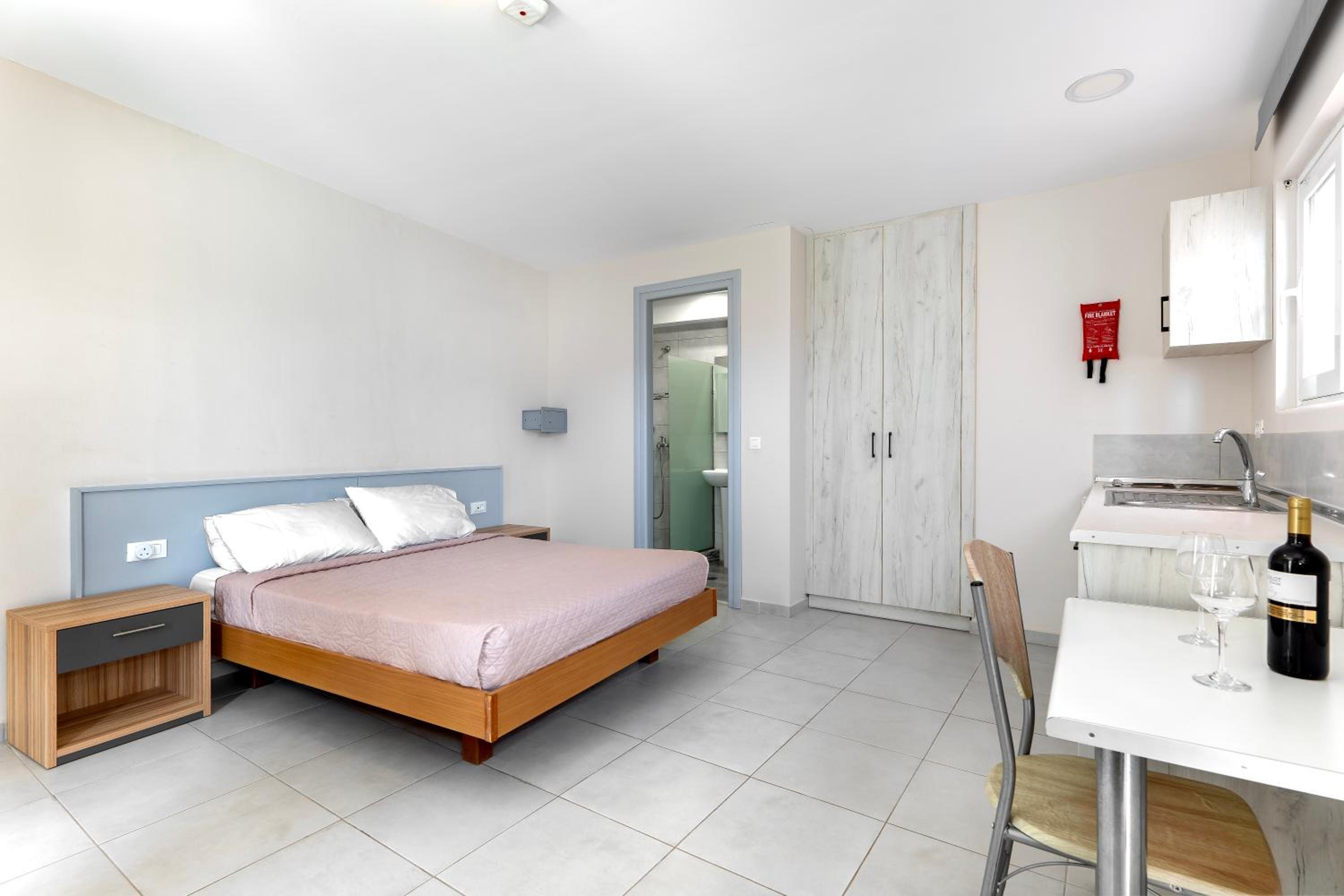 Anixis Hotel & Apartments — photo 23
