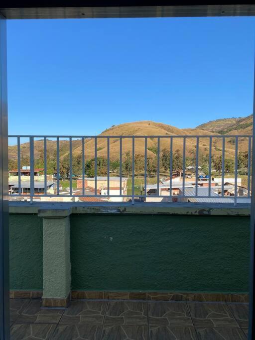 Apartamento cobertura 2 quartos, 2 banheiros.