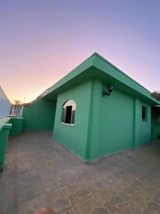 Apartamento cobertura 2 quartos, 2 banheiros.