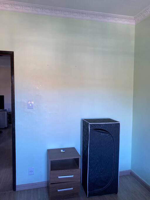 Apartamento cobertura 2 quartos, 2 banheiros.