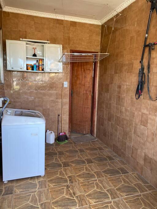 Apartamento cobertura 2 quartos, 2 banheiros.